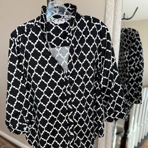 Allison Daley Petite Black White Geometric Button Front Shirt